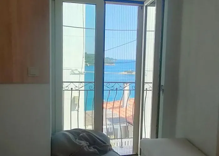 Holiday home Clock House *