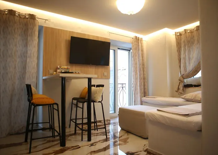 Clock House Holiday home *