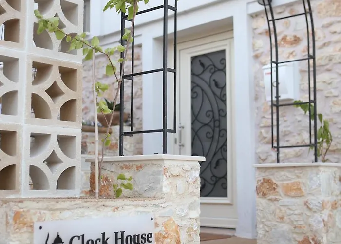 Clock House Hébergement de vacances *